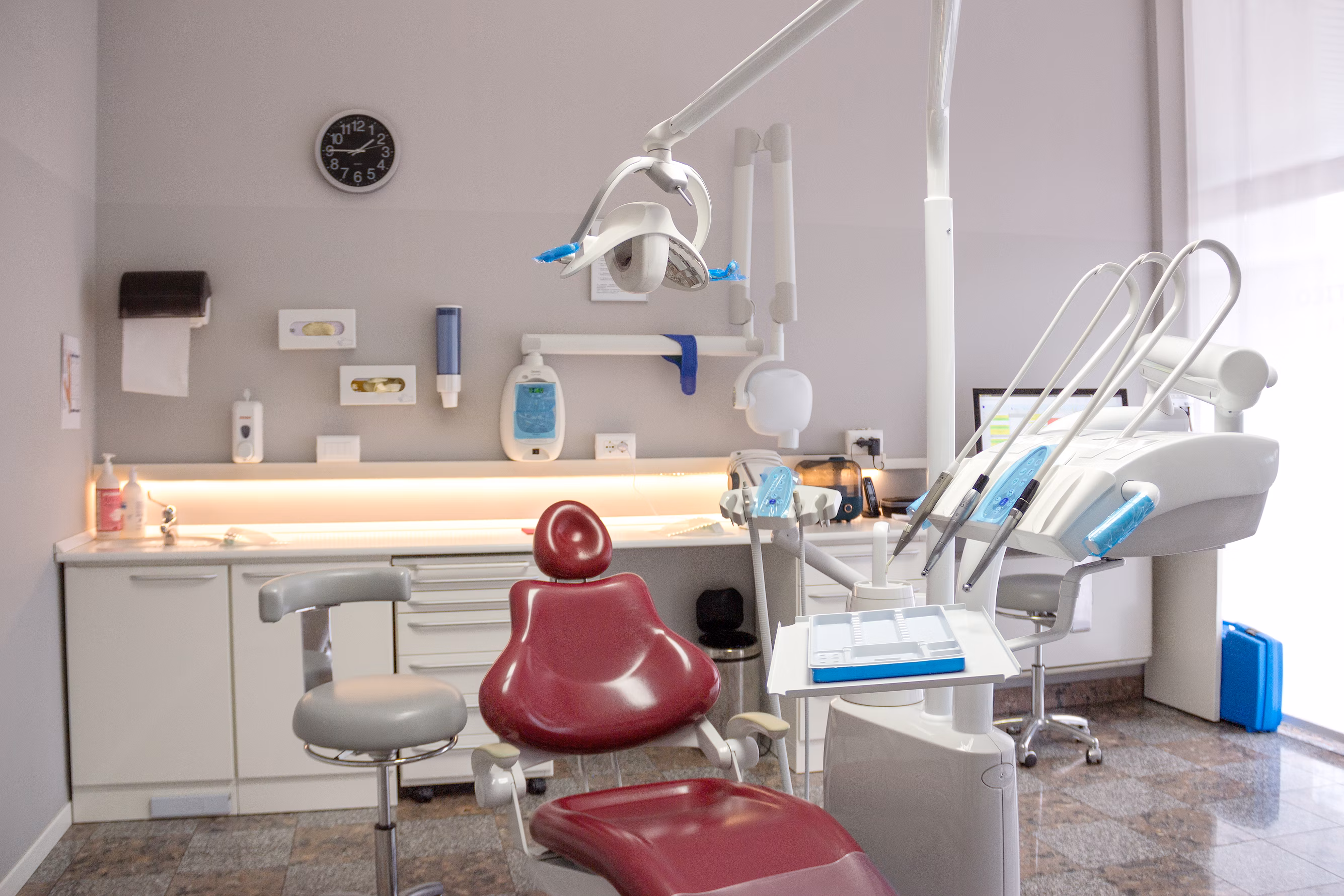 Modern Dental Treatment Unit
